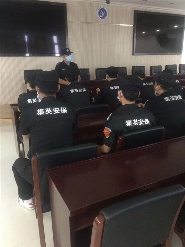 疫情防控不放松医院保安不松懈